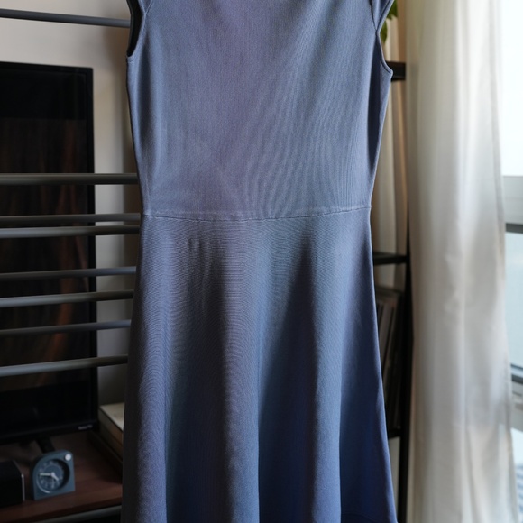 Dress - Picture 4 of 5